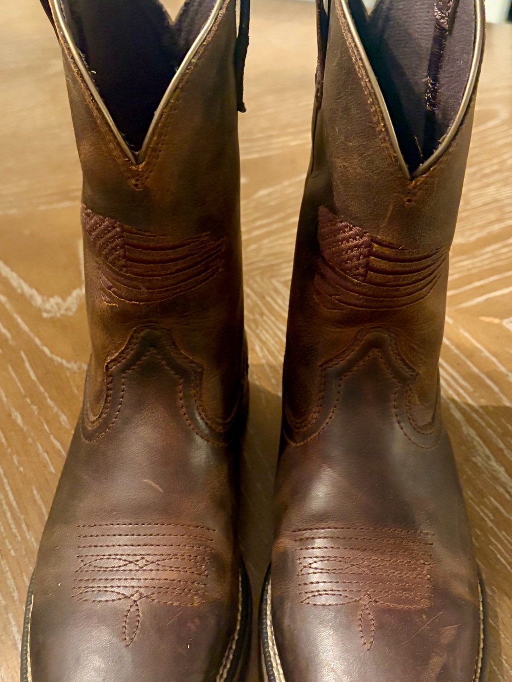Ariat Anthem Patriot western cowboy boots in distressed Brown Youth3/ Woman’s5.5
